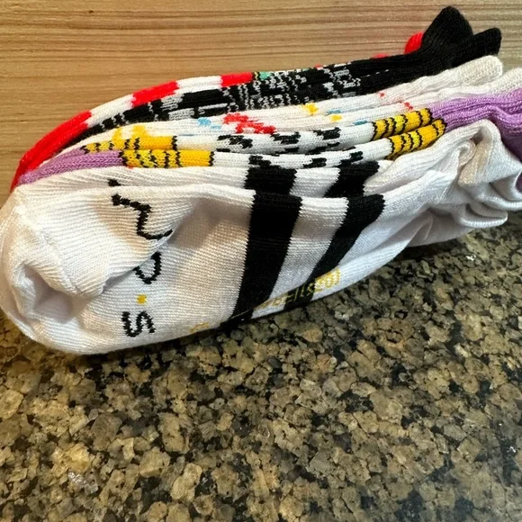 BNWT Friends Socks - Picture 3 of 8